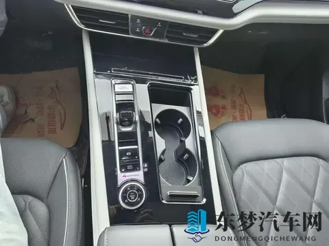 24款准新途昂：一手车源，2388万体验德系旗舰SUV-3