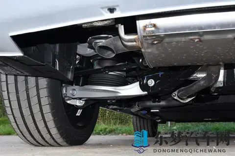 别盯着银河M9不放了！搭零重力座椅+ADS 4，深蓝S09带来舒适新体验-3