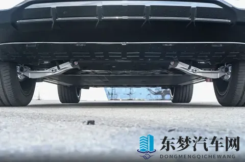 售价2298万起，配900V快充+8295芯片，极氪7X焕新版升级了哪些？-2