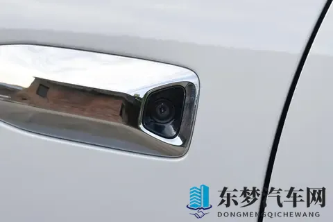 别盯着银河M9不放了！搭零重力座椅+ADS 4，深蓝S09带来舒适新体验-2