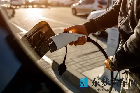 德国汽车行业协会提议混动车强制充电行驶:否则发动机功率会受限-1