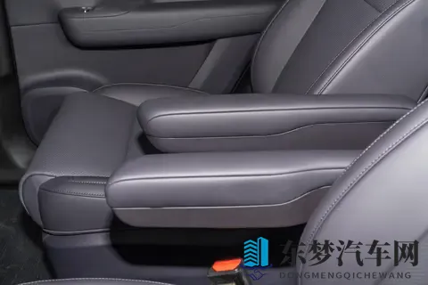 开了一月零跑C16,带娃用车有新选择!增购家庭可以看看-3