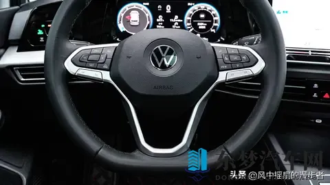 新车味还没散的高尔夫，这价格太香了！【大众 高尔夫 300TSI Pro】-3