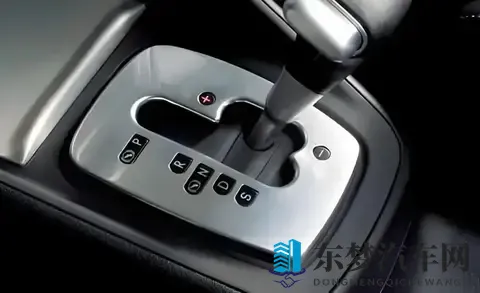 车只有 S 挡没 L 挡，下坡总怕溜车？老司机实用技巧：其实一点不复杂-1