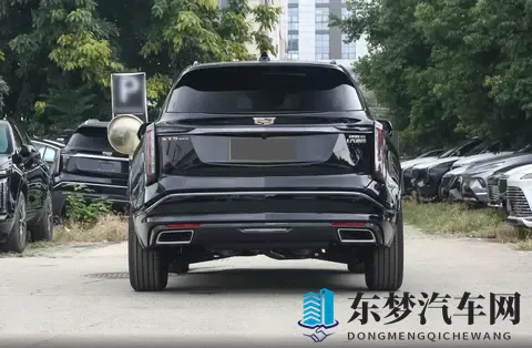 与其说它固执，倒不如说它专业，试驾凯迪拉克XT5，底盘确实强-2