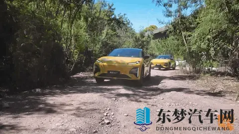 全系标配华为ADS4 SE，底盘驾控升级明显，全新深蓝S07真不错-3