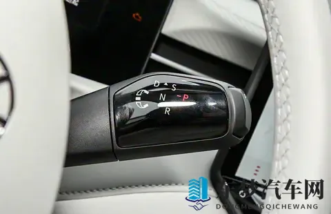 内外都有变化  大众朗逸Pro将于11月17日上市-1