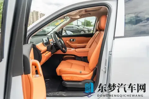 激光雷达 + 8295 芯片，零跑 C16 20 万内配置卷吗？-2