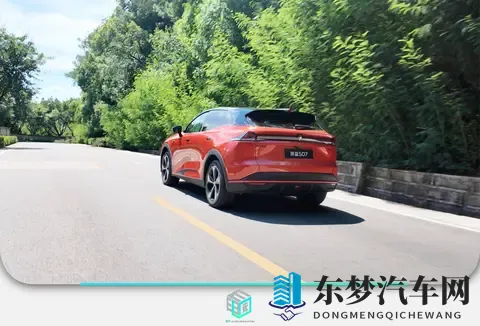 辅助驾驶架构升级_底盘表现进步明显 全新深蓝S07试驾体验-1