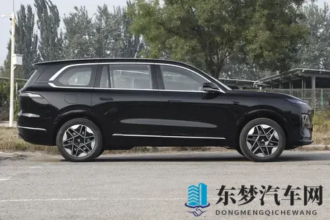 六边形战士对决！深蓝S09 vs 阿维塔 11，谁是你的菜？-2