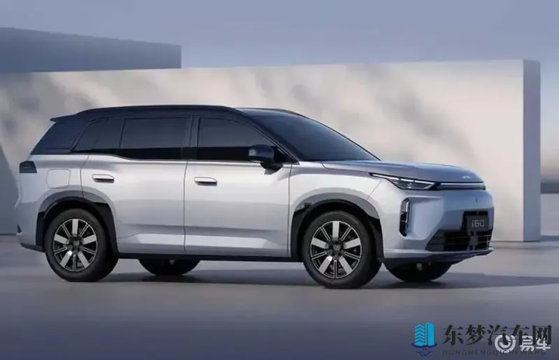 真实明星偷拍一区二区：豪华与速度，揭秘汽车界明星车型魅力-2