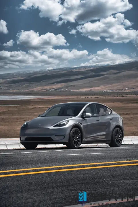 特斯拉欧洲销量暴跌近九成，马斯克遭遇至暗时刻-1