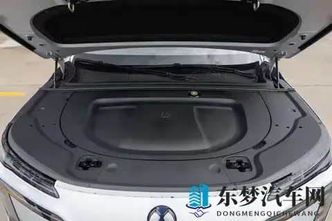 大六座SUV怎么选？腾势N8L DM深度体验：均衡实用，值得考虑-1