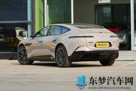 豪华中大型车备选清单必看：阿维塔12 2026款四激光版深度解析-1