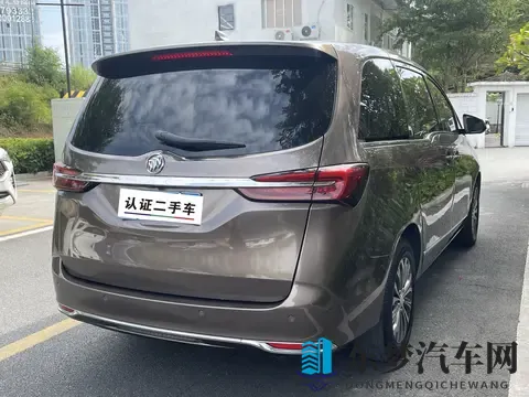 色色网站进入口：新能源汽车崛起，科技出行新时代