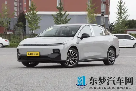 10万级纯电轿车新选择，续航430km+轴距2735mm，零跑B01来了-1