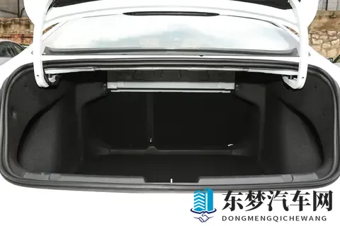 吉利发力了！合资，时代变了，看全能家轿星瑞如何俘获用户的心-1