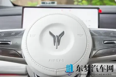 26 款岚图梦想家：全方位的 MPV 优质之选，值得深入了解-2