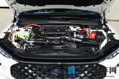 试驾完全新福特蒙迪欧，闺蜜决定放弃电车，选择插混动力-2