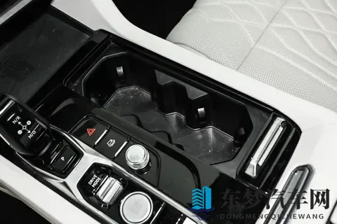 1988 万买沃尔沃架构 SUV  26 款领克 09 实测体验-1