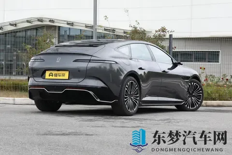 阿维塔 12：把四激光雷达和长续航做成标配，才是真豪华