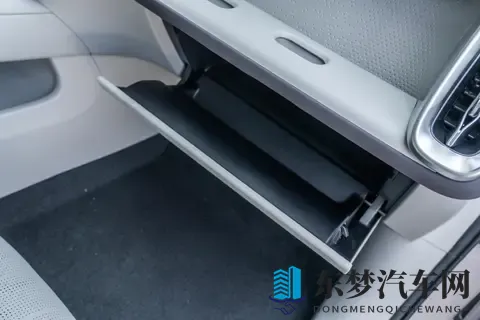 10 万级纯电轿车，续航稳、智能足又舒适，家用必看这款！-2