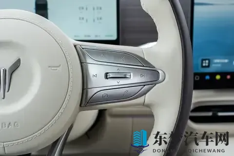 26款岚图梦想家：豪华MPV的标杆，内外兼修，全面升级-2