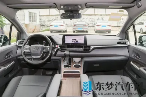 2026 款丰田格瑞维亚：车型配置解析与性价比推荐-1