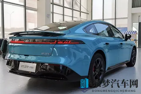 东风奕派eπ007+到店,全系标配激光雷达+8295芯片,还带电动尾翼-2