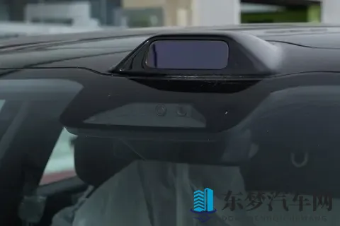 阿维塔06不玩虚的：华为ADS 4，再配上空气悬架，20万级还有对手？-3