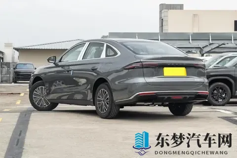 买插混的车友可以下手了，吉利新车限时688万起，带400V快充！