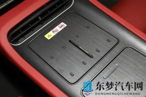 阿维塔12四激光版：以四大核心优势，重塑未来豪华智能出行新标杆-1