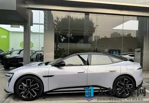 阿维塔06 Elite版上市，标配华为乾崑ADS 4Max，增程和纯电可选-3