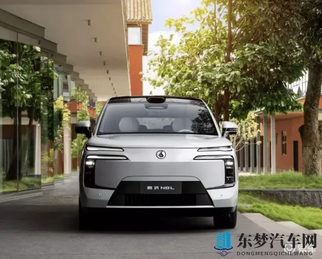 妓女 巨大 吸乳 动漫：新能源汽车充电新突破，吸能黑科技加速普及-1