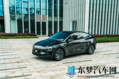 「都市竞技场」问界新M5 Ultra 四车大考-3