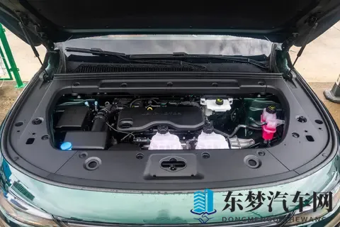 被低估的中大型SUV，配8295芯片+800V快充，零跑C16家用合适吗？-1