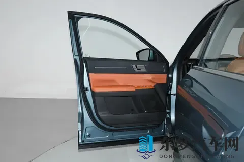 配电磁悬挂+中控大屏，1499万的捷途X70L实力如何？-1