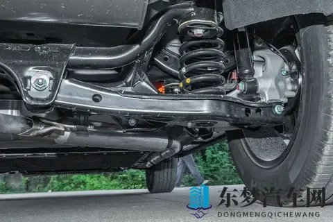 15 万级三电机真四驱来袭 捷途山海 T1 上市 可城可野承包全场景出行-3