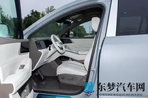 大六座SUV怎么选？腾势N8L DM深度体验：均衡实用，值得考虑-3