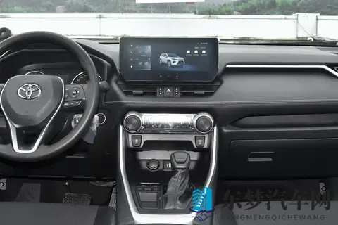 表哥纠结 “买新能源还是油车”，我带他开威兰达跑了趟露营-3