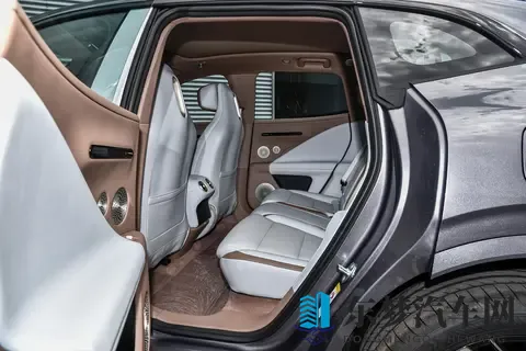 纠结选车?不妨看看阿维塔07 2026款,20-30万SUV的优选-3