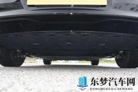 10万级纯电轿车新选择，续航430km+轴距2735mm，零跑B01来了-2