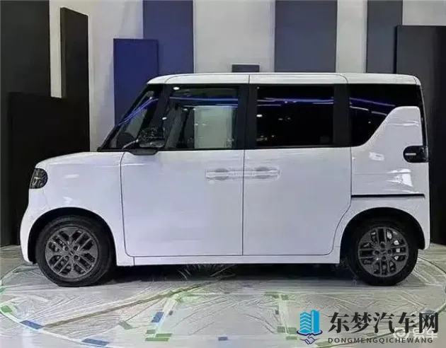 欧美性爱三区：汽车市场三角博弈：揭秘欧、美、亚三国动态-1