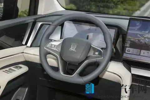 减配入门版增配顶配！2026款比亚迪夏：把区别对待写在配置表上