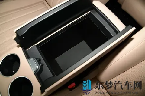 带全家出游，这台10万级七座SUV真香！ 试驾捷途X70L-2