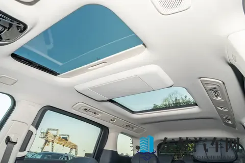 26款岚图梦想家：省心的MPV该这样选，多场景全能才叫真香-1