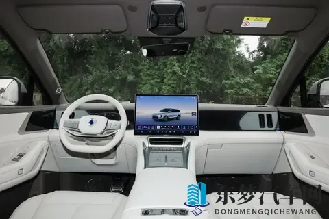 腾势N8L深度体验：30万级家庭大型SUV的全场景解决方案-2