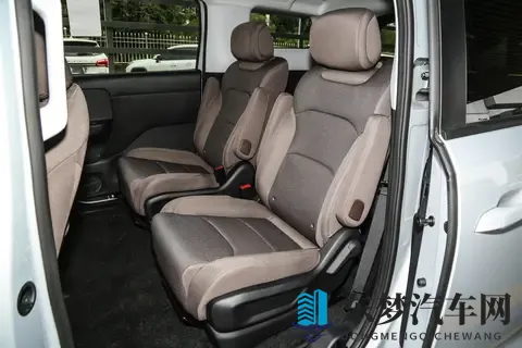 聊聊五菱星光730：真7座+电滑门，7万级全能MPV家用必看？-2