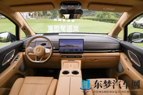 26 款岚图梦想家:华为 ADS 4+800V+5C 超充,3299 万起,选MPV必看-2