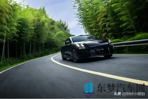 月销5077台背后，领克10 EM-P展现插混轿车界的新高度-2